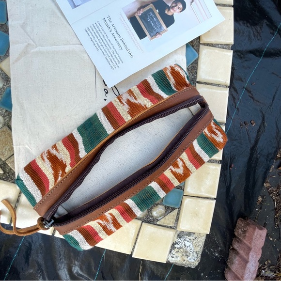 Nena and Company multi use pouch - Picture 4 of 10